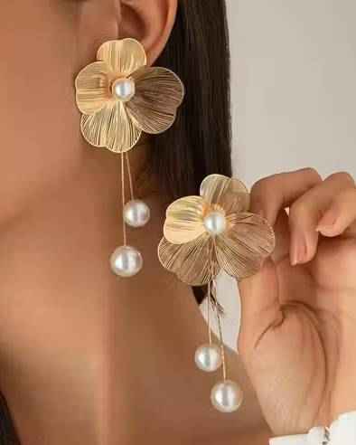 Korean Golden Floral Earring Set - Ethniks