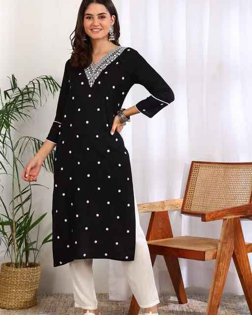 Embroidered Chikankari Straight Kurti