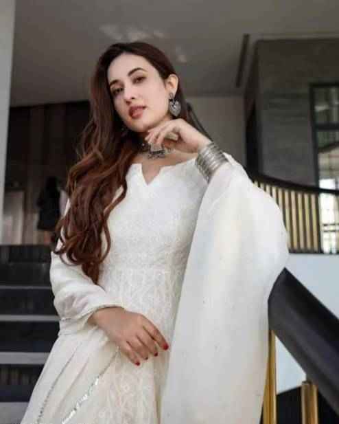 White Anarkali Chikan Kurti - Ethniks