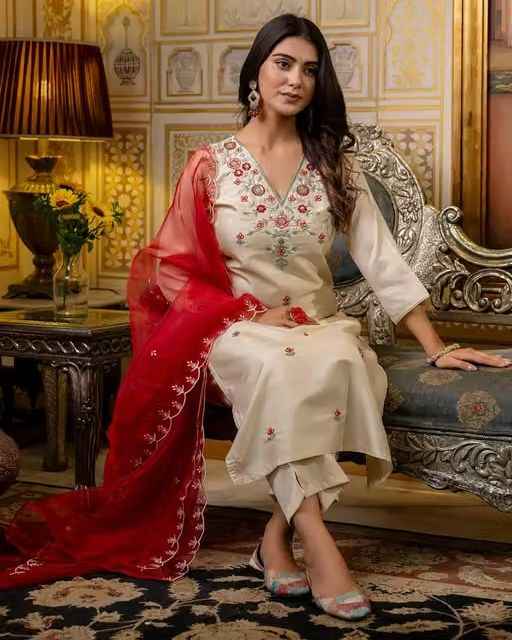 Off White Embroidery Kurta Set
